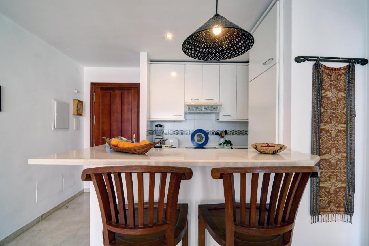 Exceptional Beachfront Complex With Pool In Costalita, Estepona Esterno foto