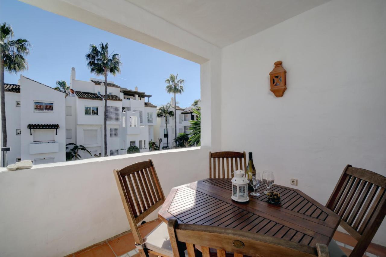 Exceptional Beachfront Complex With Pool In Costalita, Estepona Esterno foto